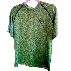 Men’s Under Armour Tee Shirt Med